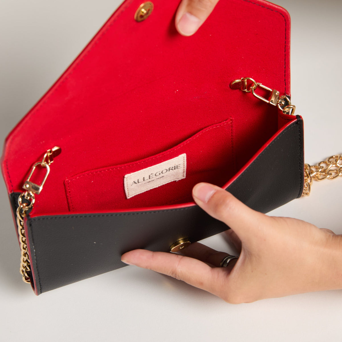 Gala Clutch / Wallet-on-Chain (Black)