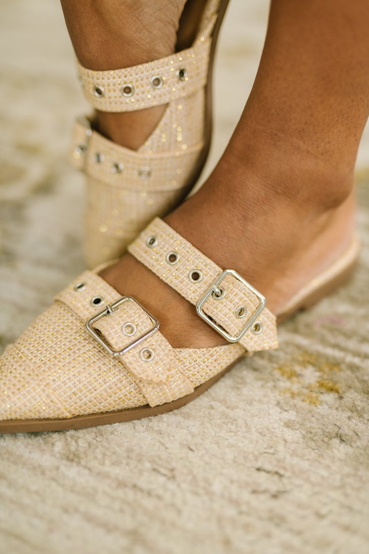 Usual Pointy Toe Double Buckle Flat