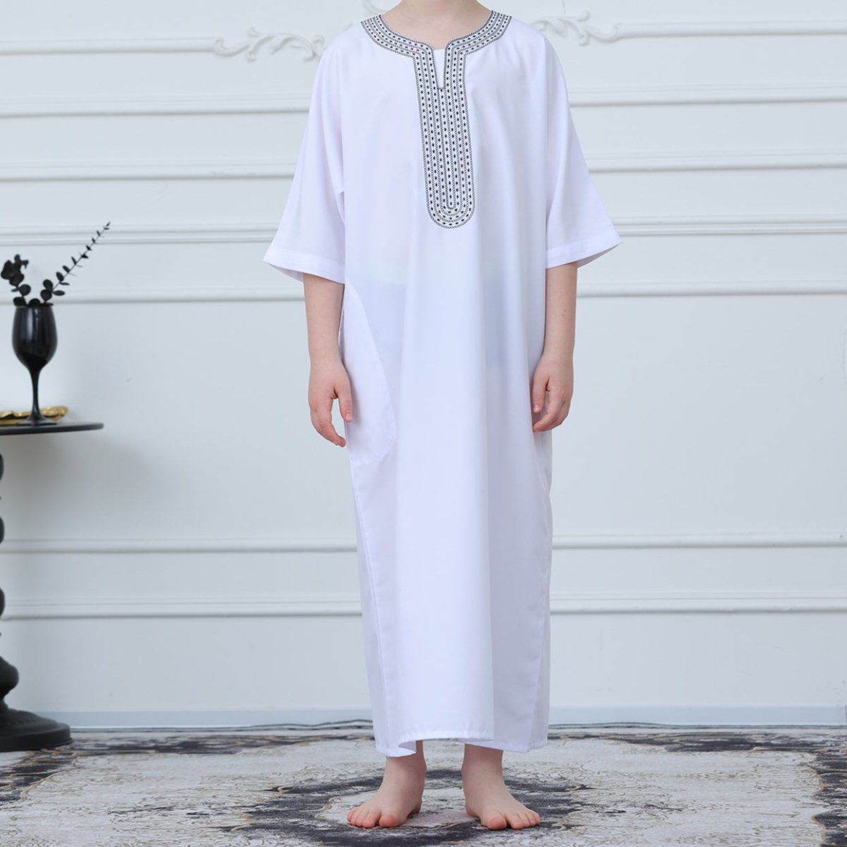 Black Geometric Trim Islamic Thobe(MKB018)