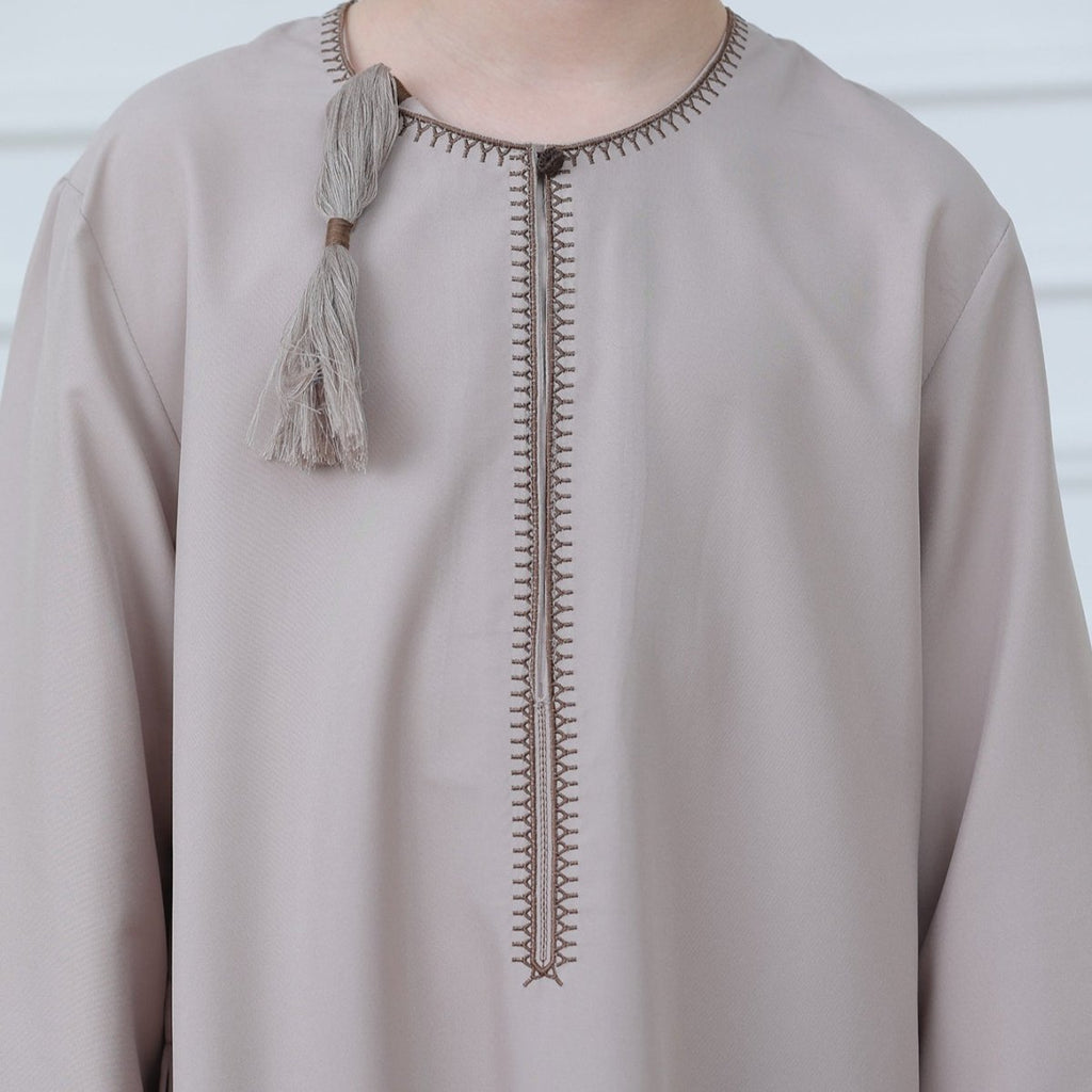 Boys Embroidered Thobe with Tassel Detail(MKB016)