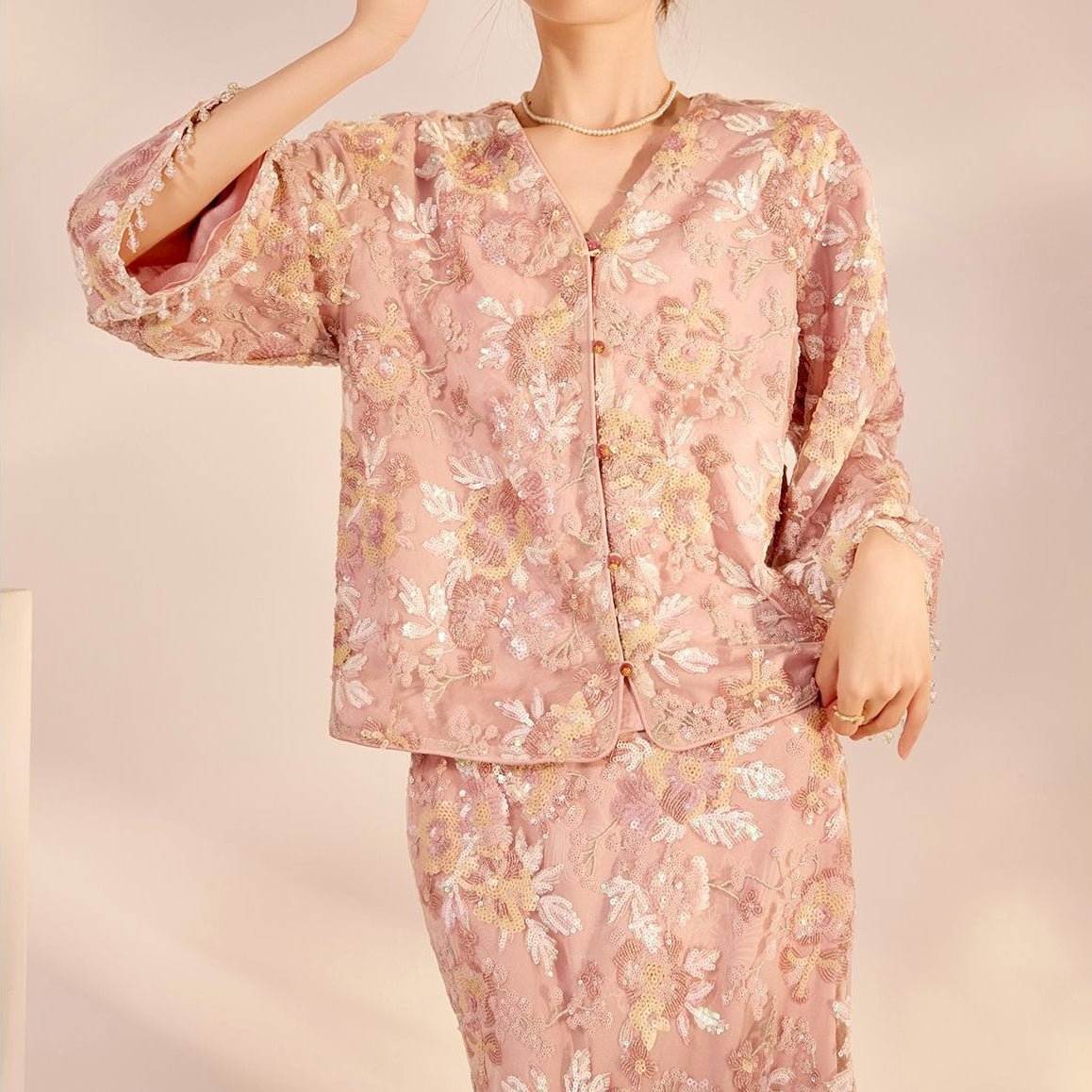 Luxury Embroidered Floral Jacket & Skirt Set(MS307)